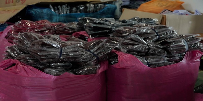 EcoTive ลงพื้นที่ ต.ไพรวัน อ.ตากใบ จ.นราธิวาส เยี่ยมชมโกดังเสื้อมลายู ผ้าคลุมผม ร้านมาดีนะห์ Madenah